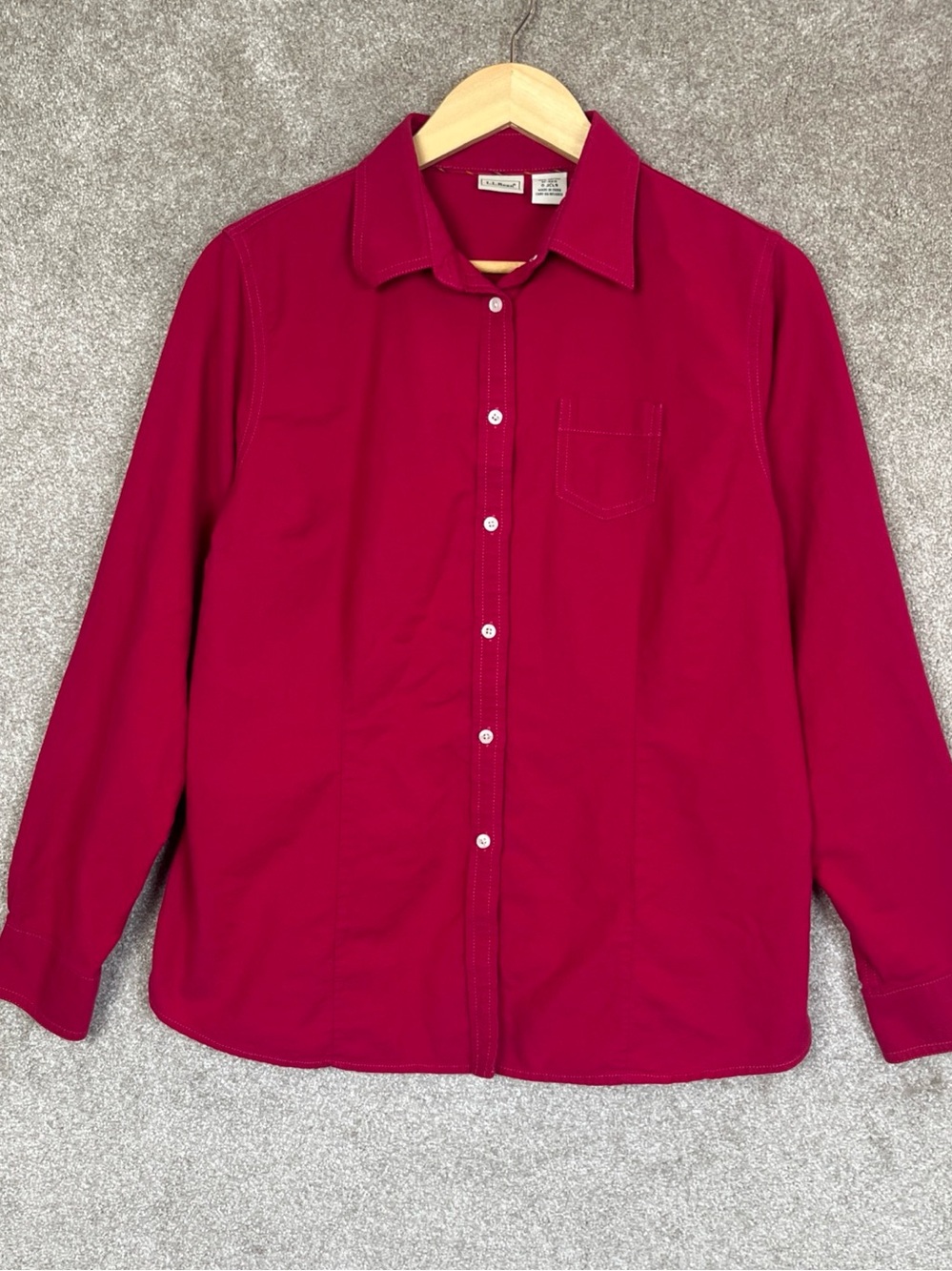 LL Bean Shirt Womens Medium Cotton Long Sleeve Button Pocket Collared- 5328